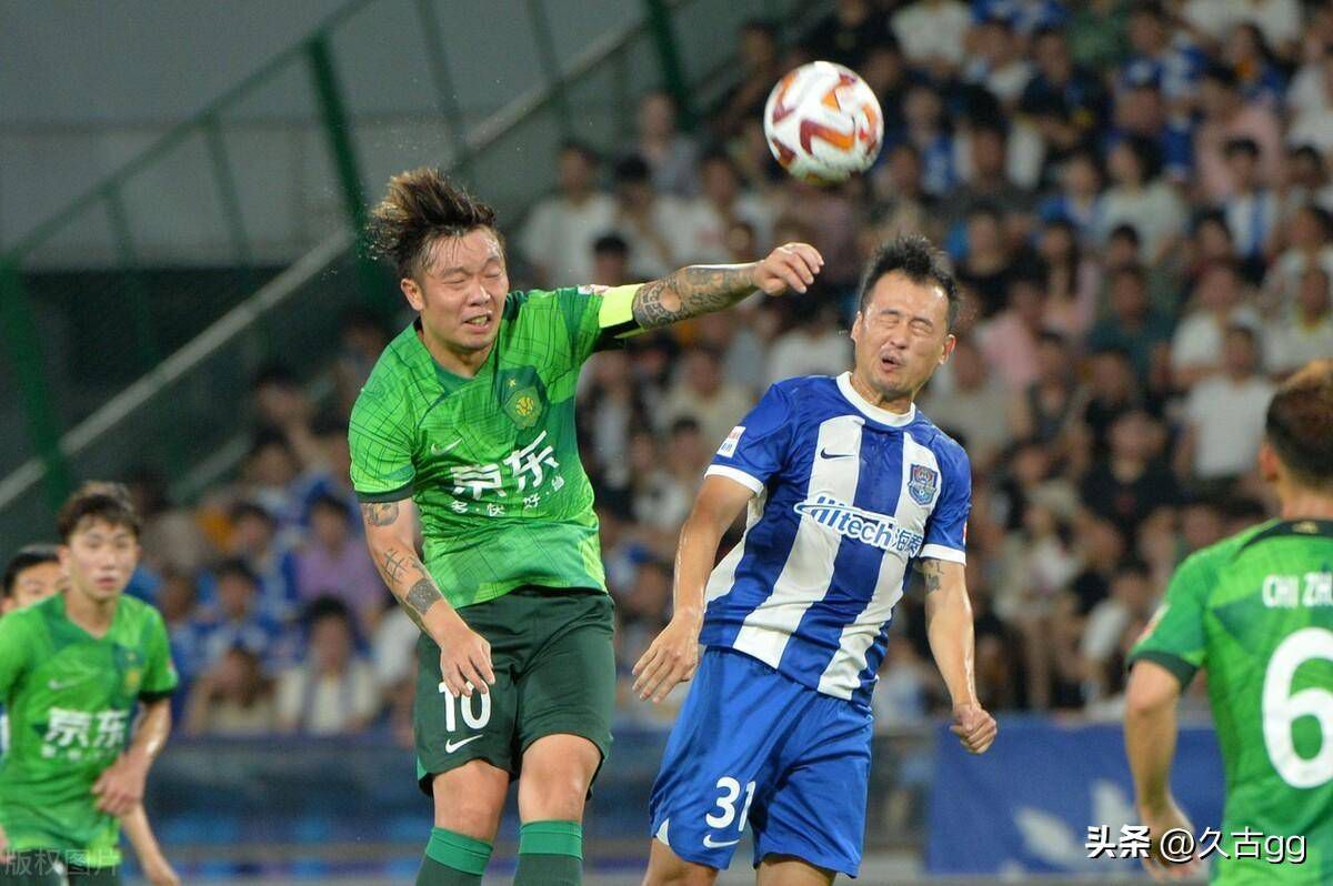 说罢，迈步就走。
